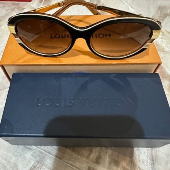 Louis Vuitton Brown/Gold sunglasses - Picture 1 of 5